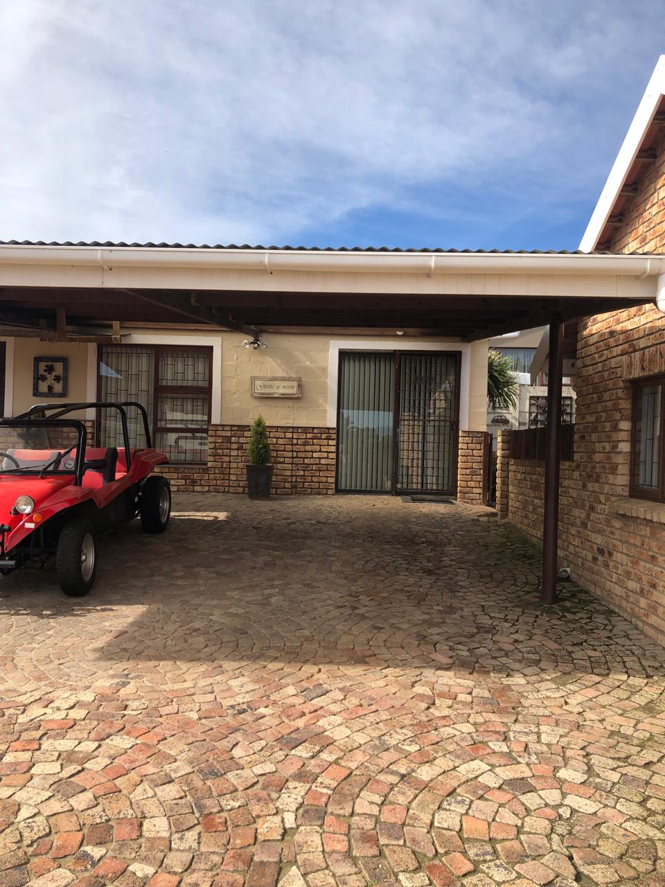 To Let 1 Bedroom Property for Rent in Heiderand Western Cape